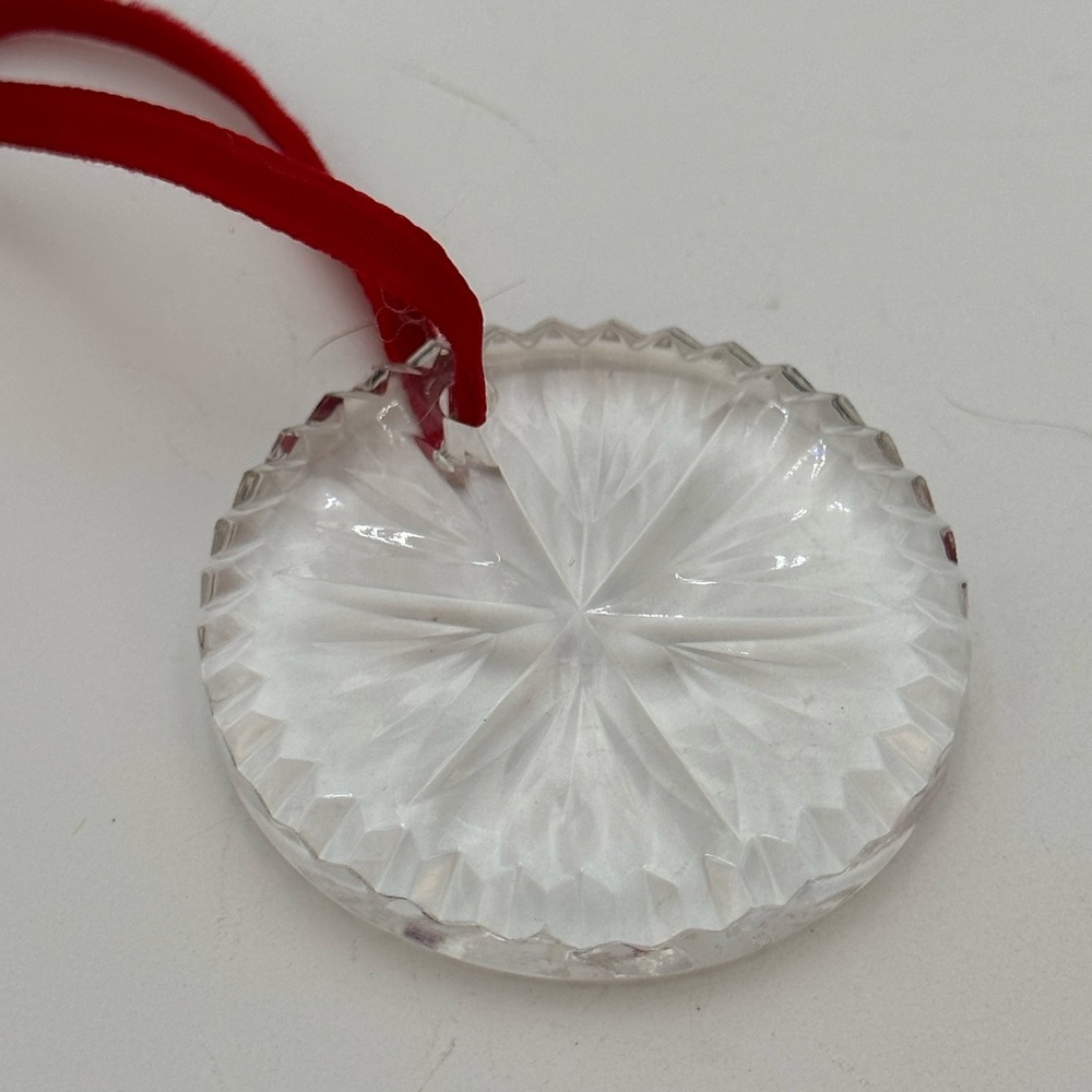 WATERFORD ROUND SNOWFLAKE ORNAMENT. - Picture 7 of 12
